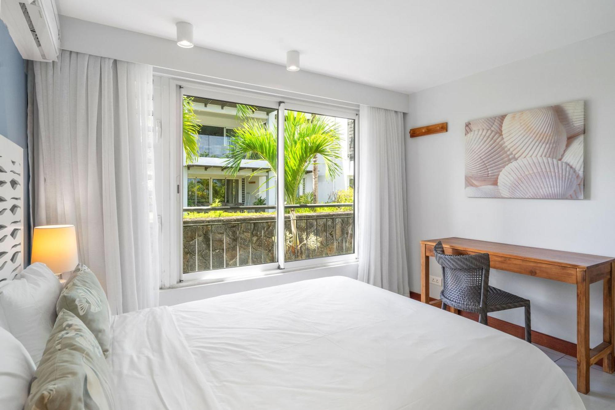 Kanope Bay - Holiday Beachfront Apartments Pointe aux Biches Exterior photo